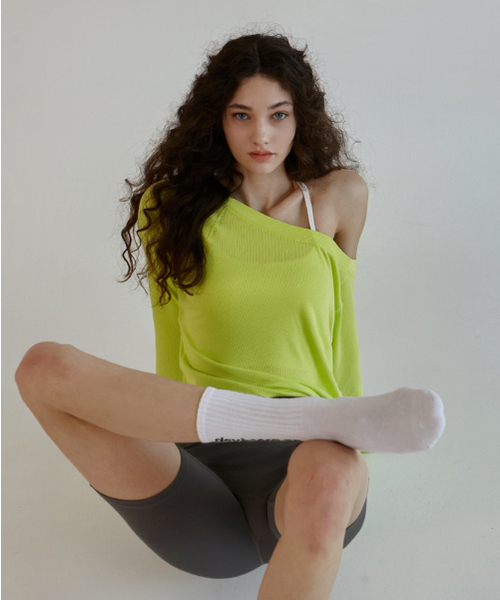 DEVIWEAR(デヴィウェア)の「ソフトボートネックのスリット入りカバーアップ DEVI-T0079-ネオングリーン(Tシャツ/カットソー・レディース・その他・FREE)」の1枚目の写真