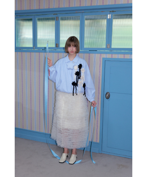 POESIEDAME(ポエジダム)の「TWEED RIBBON BROOCH IN CREAM(ブローチ/コサージュ・レディース・その他・FREE)」の4枚目の写真