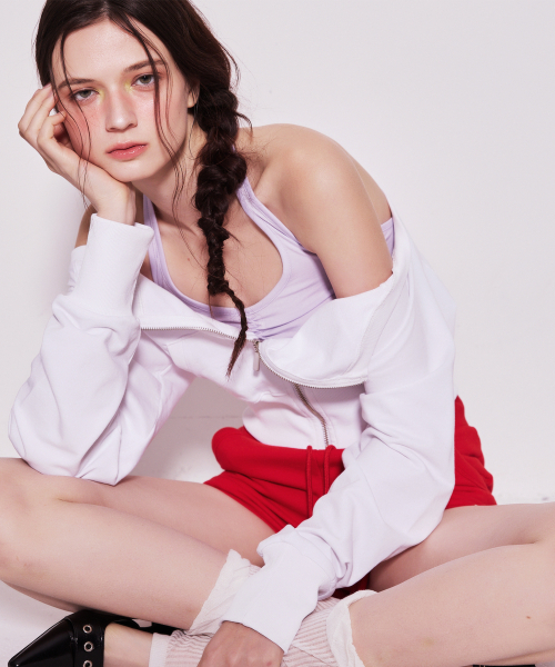 A.R.U(エイアールユー)の「OFF SHOULDER ZIP UP(パーカー・レディース・ブラック/アイボリー/ミント・SMALL/MEDIUM)」の9枚目の写真