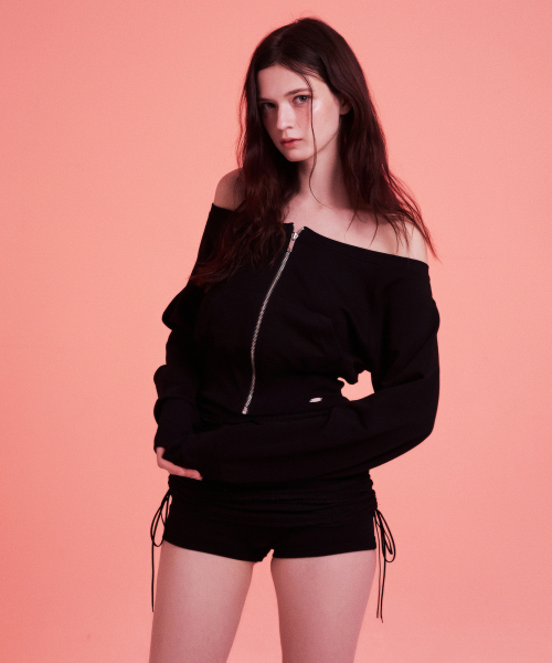 A.R.U(エイアールユー)の「OFF SHOULDER ZIP UP(パーカー・レディース・ブラック/アイボリー/ミント・SMALL/MEDIUM)」の11枚目の写真