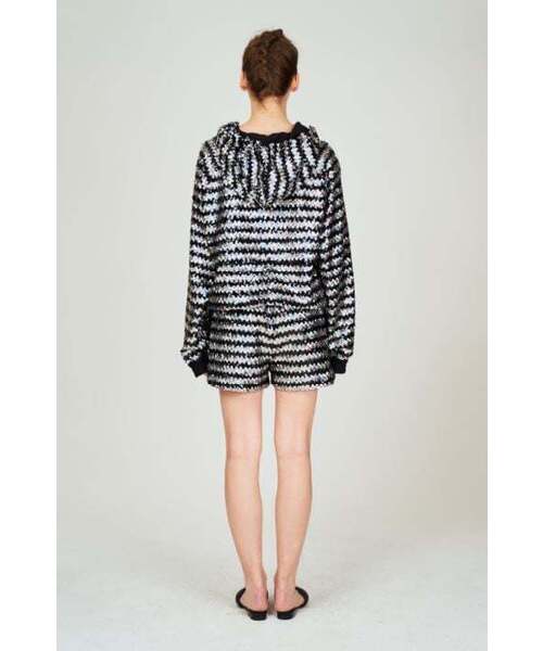 GREEDILOUS(グリディアス)の「ストライプスパンコールストリングショーツ(その他パンツ・レディース・その他・SMALL/MEDIUM/LARGE/X-SMALL)」の2枚目の写真