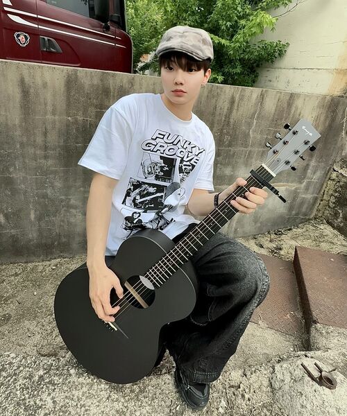 DEFYCLUBROBBERS(ディファイクラブロバース)の「My Companion (Telecaster)(Tシャツ/カットソー・レディース・その他・MEDIUM/LARGE)」の3枚目の写真