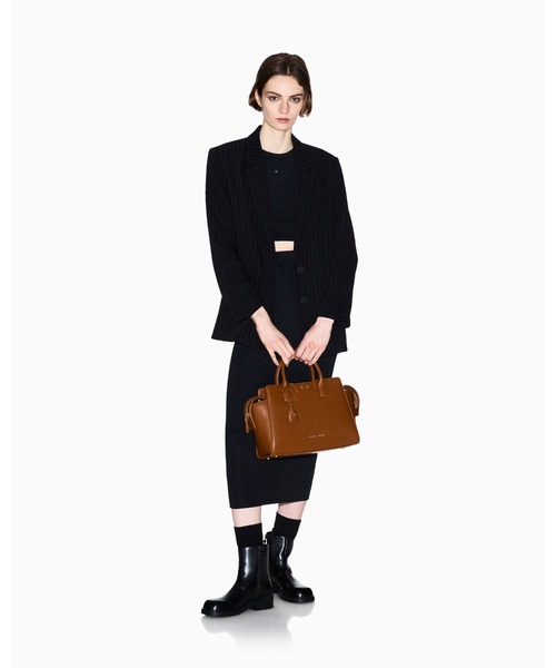 ARMANI EXCHANGE(アルマーニエクスチェンジ)の「【A|X アルマーニ エクスチェンジ】AXメタリックロゴ ヘビーリブジャージースカート(スカート・レディース・ブラック・X-SMALL/X-LARGE/SMALL/MEDIUM/LARGE)」の4枚目の写真