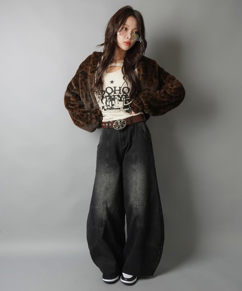 SPINNS(スピンズ)の「アニマル柄で主役級の可愛さ★フード付きショートファーブルゾン(ブルゾン・レディース・レオパード/アニマル・ONESIZE)」の11枚目の写真