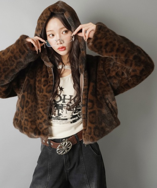 SPINNS(スピンズ)の「アニマル柄で主役級の可愛さ★フード付きショートファーブルゾン(ブルゾン・レディース・レオパード/アニマル・ONESIZE)」の10枚目の写真