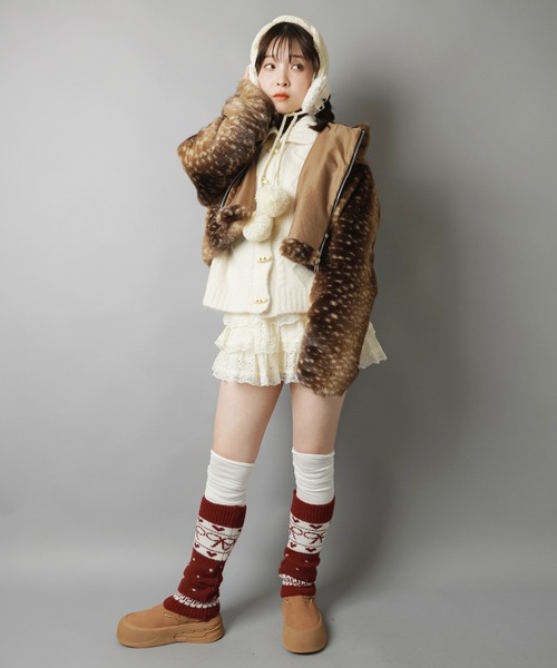 SPINNS(スピンズ)の「アニマル柄で主役級の可愛さ★フード付きショートファーブルゾン(ブルゾン・レディース・レオパード/アニマル・ONESIZE)」の22枚目の写真