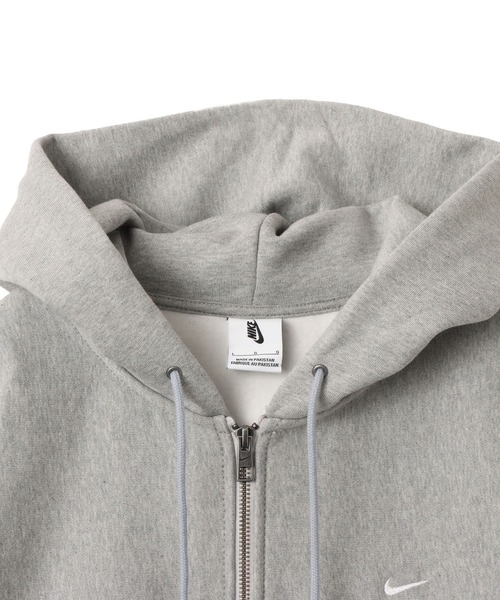 NIKE(ナイキ)の「NIKE AS M NL SOLO SWSH BB FZ HOODIE / ナイキ NL ソロ スウッシュ BB フルジップ フリース L/S フーディ 【SP】(パーカー・メンズ・グレー・S/M/L/XL/XXL)」の2枚目の写真