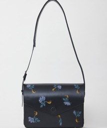 SHINYAKOZUKA（シンヤコヅカ）の「BIG INVITATION WITH TSUCHIYA KABAN WITH EMBROIDERING（メッセンジャーバッグ）」