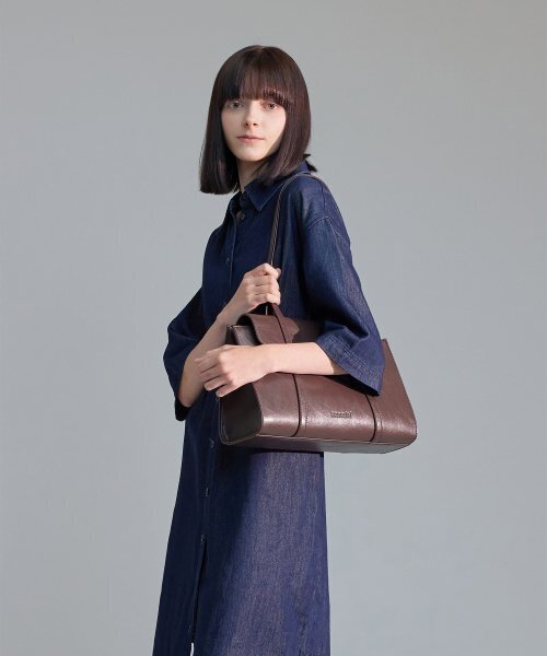 SONORIAL（ソノリアル）の「Manar bag - マナバッグダスティブラウン（ショルダーバッグ・レディース・ブラウン・FREE）」の7枚目の写真