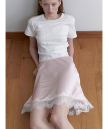 LOVE ME MONSTER（ラブミーモンスター）の「Vintage Lace Satin Midi Skirt_Peach Pink (L251MSK010)（スカート）」