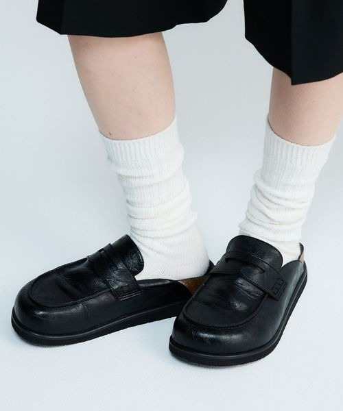 JEANASIS（ジーナシス）の「クロッグローファー/638847（ローファー・レディース・ブラック/ベージュ/ピンク・MEDIUM/LARGE）」の2枚目の写真