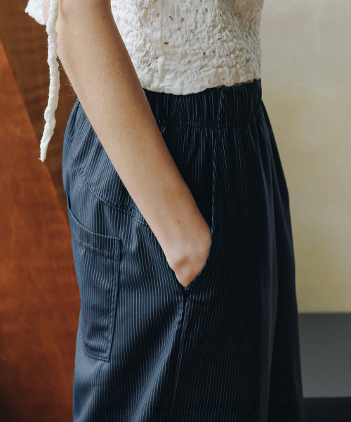 ANDNEEDS(アンドニーズ)の「Polki stripe pants (navy)(スラックス・レディース・その他・FREE)」の2枚目の写真