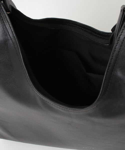 YArKA（ヤーカ）の「【YArKA/ヤーカ】real leather round design one handle big bag [wam10] / リアルレザーワンハンドルデザインビッグバッグ（トートバッグ・レディース・ブラック・FREE）」の16枚目の写真