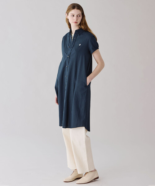 GYMPHLEX(ジムフレックス)の「Gymphlex | フレンチスリーブ ボタンダウンシャツワンピース WOMEN(シャツワンピース・レディース・ネイビー・14)」の2枚目の写真