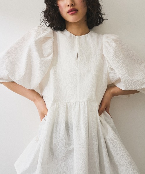 ADAM ET ROPE'（アダムエロペ）の「【WEB限定】2WAYバルーンスリーブチュニック（シャツ/ブラウス・レディース・ホワイト/ホワイト系その他/ブラック/サックスブルー・36/38）」の5枚目の写真