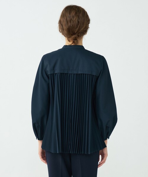 BALLSEY（ボールジィ）の「プリーツコンビ フロントドレープブラウス（シャツ/ブラウス・レディース・ホワイト/ネイビー・36）」の6枚目の写真