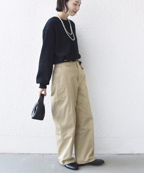 SHIPS(シップス)の「【WEB限定】〈手洗い可能〉ウェーブ クレープ ヘンリー 2WAY プルオーバー(Tシャツ/カットソー・レディース・ベージュ/ブラック/ナチュラル・ONE SIZE)」の5枚目の写真
