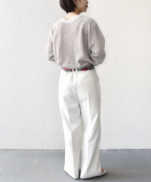 SHIPS(シップス)の「【WEB限定】〈手洗い可能〉ウェーブ クレープ ヘンリー 2WAY プルオーバー(Tシャツ/カットソー・レディース・ベージュ/ブラック/ナチュラル・ONE SIZE)」の17枚目の写真