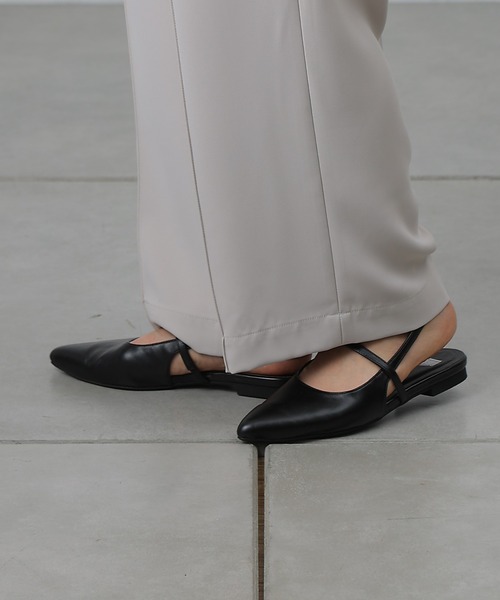 COLONY 2139（コロニートゥーワンスリーナイン）の「ワンストラップポインテッドミュール（サンダル・レディース・ブラック/シルバー・LARGE/MEDIUM）」の5枚目の写真