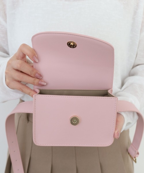 CECIL McBEE(セシルマクビー)の「Emblem Scope Case(ボディバッグ/ウエストポーチ・レディース・ピンク/ホワイト/ベージュ・F)」の12枚目の写真