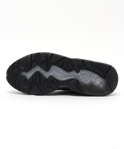 PUMA（プーマ）の「R698 ROXX（スニーカー・メンズ・ブラック/ホワイト・22.5cm/23.5cm/27.5cm/28.0cm/28.5cm/25.5cm/24.0cm/27.0cm/23.0cm/25.0cm/26.0cm/26.5cm/24.5cm）」の8枚目の写真