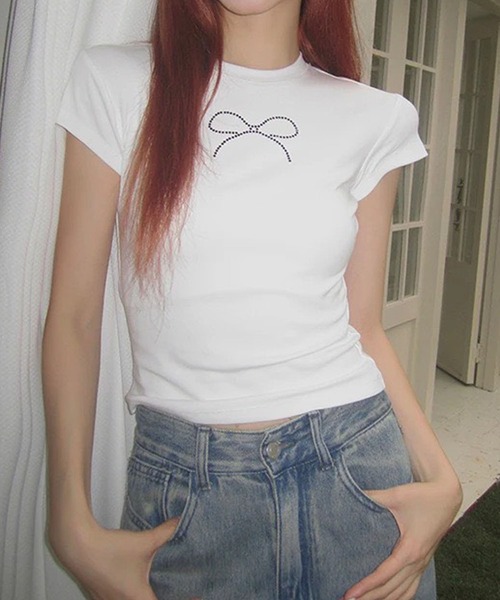 GLAMOROUS JANE（グラマラスジェーン）の「リボンラインストーン半袖Tシャツ（Tシャツ/カットソー・レディース・ホワイト/ブラック・FREE）」の5枚目の写真