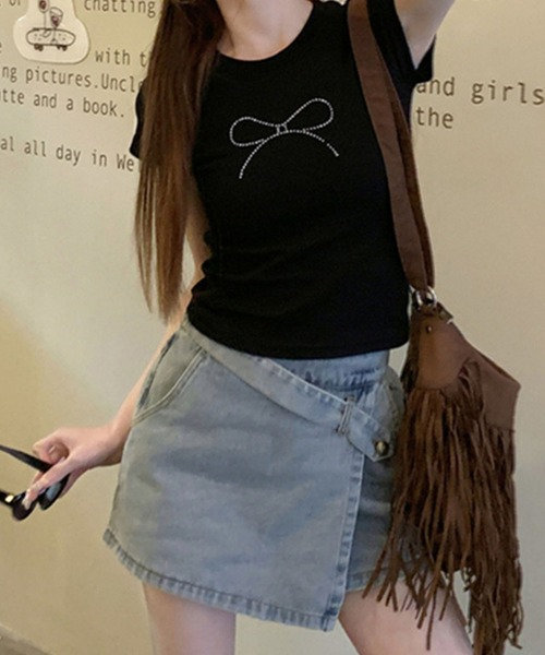 GLAMOROUS JANE（グラマラスジェーン）の「リボンラインストーン半袖Tシャツ（Tシャツ/カットソー・レディース・ホワイト/ブラック・FREE）」の4枚目の写真