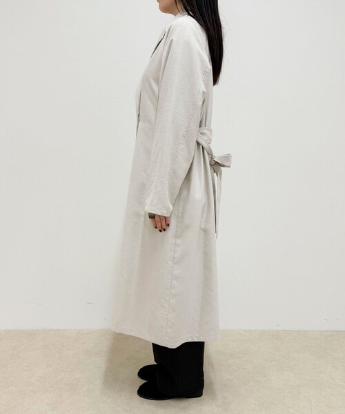 fredy emue（フレディエミュ）の「スウェードライクピーチコート（トレンチコート・レディース・ベージュ/グレイッシュベージュ・38）」の10枚目の写真