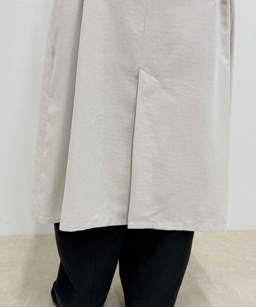 fredy emue（フレディエミュ）の「スウェードライクピーチコート（トレンチコート・レディース・ベージュ/グレイッシュベージュ・38）」の11枚目の写真