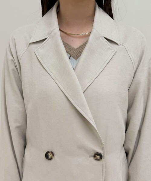 fredy emue（フレディエミュ）の「スウェードライクピーチコート（トレンチコート・レディース・ベージュ/グレイッシュベージュ・38）」の15枚目の写真