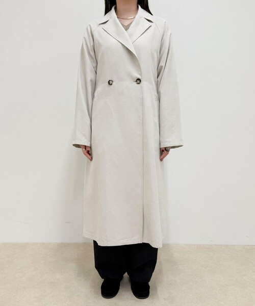 fredy emue（フレディエミュ）の「スウェードライクピーチコート（トレンチコート・レディース・ベージュ/グレイッシュベージュ・38）」の16枚目の写真