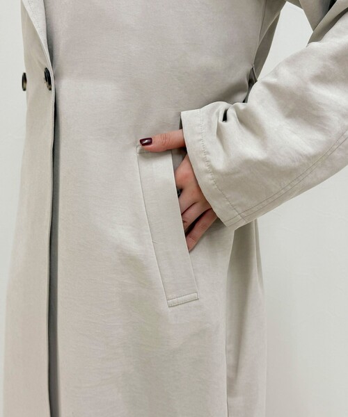 fredy emue（フレディエミュ）の「スウェードライクピーチコート（トレンチコート・レディース・ベージュ/グレイッシュベージュ・38）」の21枚目の写真