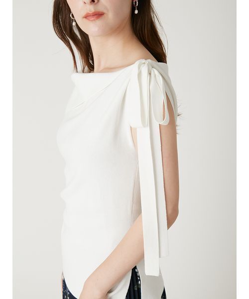 FRAY I.D（フレイアイディー）の「アシメネックドレープニット／ウォッシャブル（ニット/セーター・レディース・ホワイト/ブラック/ブルー・F）」の8枚目の写真