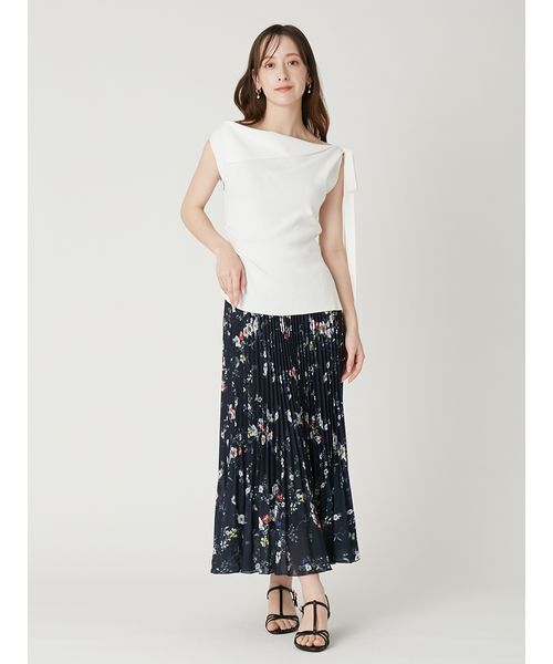 FRAY I.D（フレイアイディー）の「アシメネックドレープニット／ウォッシャブル（ニット/セーター・レディース・ホワイト/ブラック/ブルー・F）」の15枚目の写真