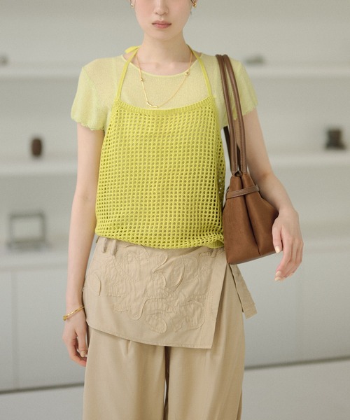 LAULEN（ローレン）の「mesh halter neck knit tops /メッシュホルターネックニットトップス（キャミソール・レディース・ブラック/イエロー/ブルー/アイボリー・FREE）」の8枚目の写真
