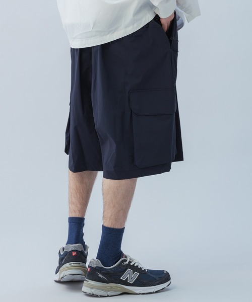 +phenix（プラスフェニックス）の「+phenix(プラスフェニックス) TECH WIDE CARGO SHORTS / テック ワイド カーゴショーツ（カーゴパンツ・メンズ・ブラック/ネイビー・XL/L/M）」の12枚目の写真