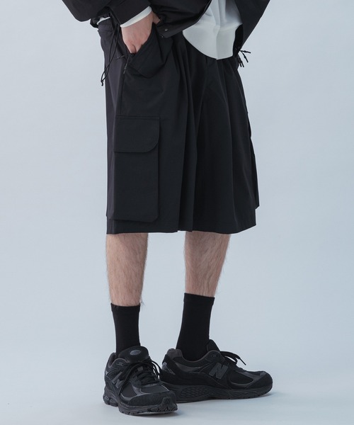 +phenix（プラスフェニックス）の「+phenix(プラスフェニックス) TECH WIDE CARGO SHORTS / テック ワイド カーゴショーツ（カーゴパンツ・メンズ・ブラック/ネイビー・XL/L/M）」の5枚目の写真