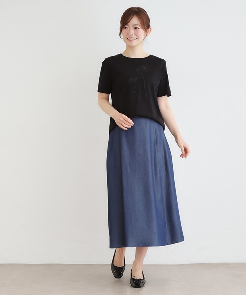 LAURA ASHLEY(ローラアシュレイ)の「【接触冷感/UVカット/洗える/立体モチーフ/コットン100%】ランズウィック柄Tシャツ(Tシャツ/カットソー・レディース・サックスブルー系/ブラック系/ホワイト系3・40/38)」の16枚目の写真