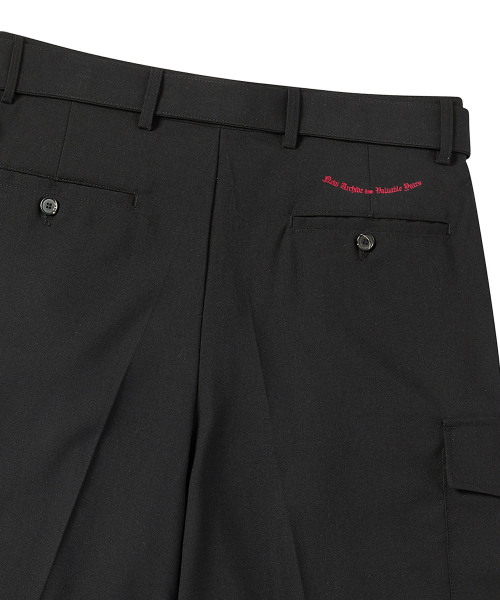 Beyond Closet（-）の「[COLLECTION LINE] ベルトディテールウォッシュドウールカーゴハーフパンツブラック（その他パンツ・メンズ・その他・MEDIUM/LARGE）」の5枚目の写真