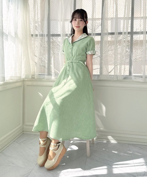 an another angelus（アンアナザーアンジェラス）の「レース使いオープンカラーワンピース/fint フィント（ワンピース・レディース・ライトグリーン/クリーム・FREE）」の2枚目の写真