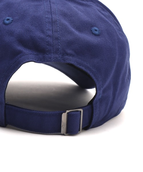 NIKE(ナイキ)の「NIKE CLUB UNSTRUCTURED ORGANIC COTTON CAP / ナイキ クラブ アンストラクチャード オーガニックコットン キャップ【SP】(キャップ・メンズ・ブルー・M/L)」の3枚目の写真