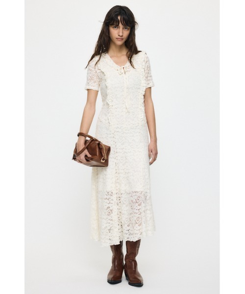 MOUSSY(マウジー)の「CUT LACE ASYMMETRY ドレス(ワンピース・レディース・ダークブラウン/アイボリー/ブラック・1/2)」の9枚目の写真