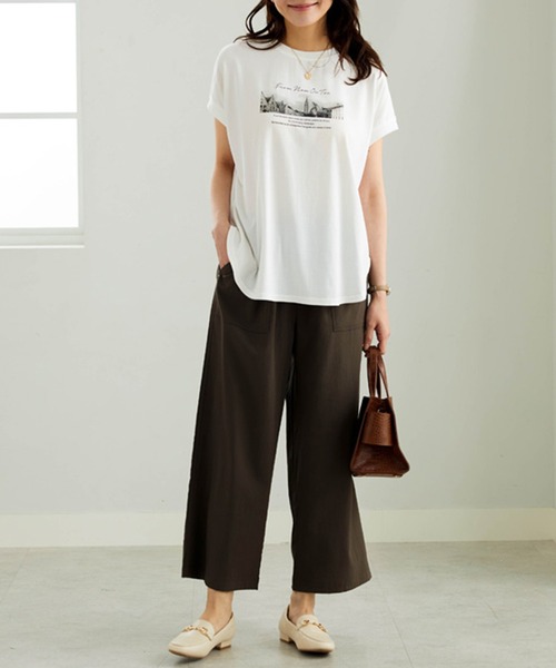 BELLUNA PLUS（ベルーナ）の「サラリ綿混！ゆったりドルマンプルオーバー（Tシャツ/カットソー・レディース・グレイッシュブルー/ピンク/オフホワイト/ブラウン/チャコール・X-LARGE/MEDIUM/LARGE）」の9枚目の写真