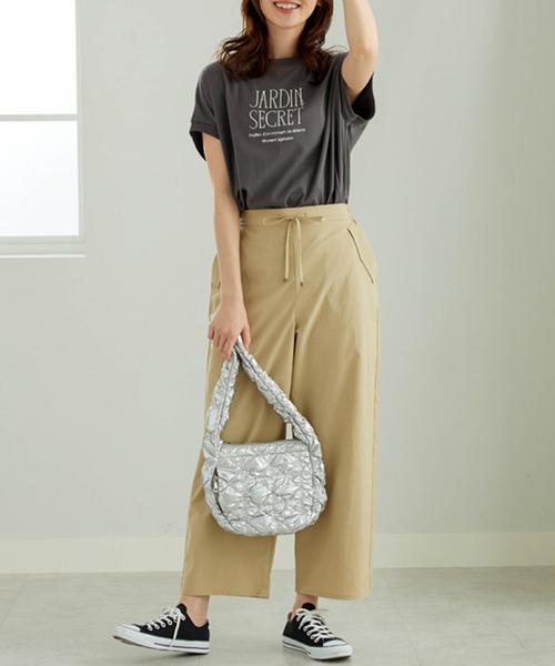 BELLUNA PLUS（ベルーナ）の「サラリ綿混！ゆったりドルマンプルオーバー（Tシャツ/カットソー・レディース・グレイッシュブルー/ピンク/オフホワイト/ブラウン/チャコール・X-LARGE/MEDIUM/LARGE）」の16枚目の写真