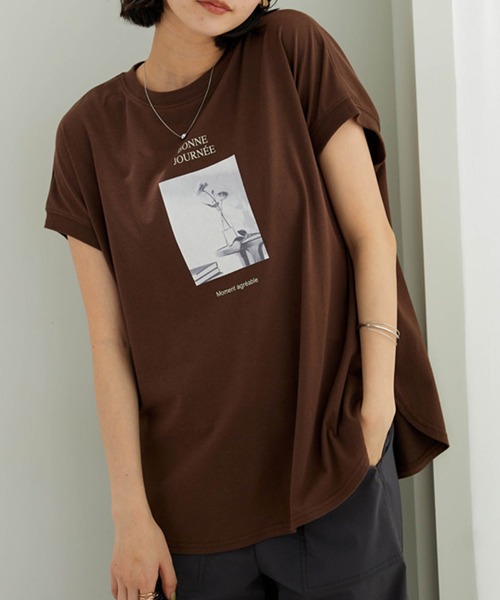BELLUNA PLUS（ベルーナ）の「サラリ綿混！ゆったりドルマンプルオーバー（Tシャツ/カットソー・レディース・グレイッシュブルー/ピンク/オフホワイト/ブラウン/チャコール・X-LARGE/MEDIUM/LARGE）」の18枚目の写真