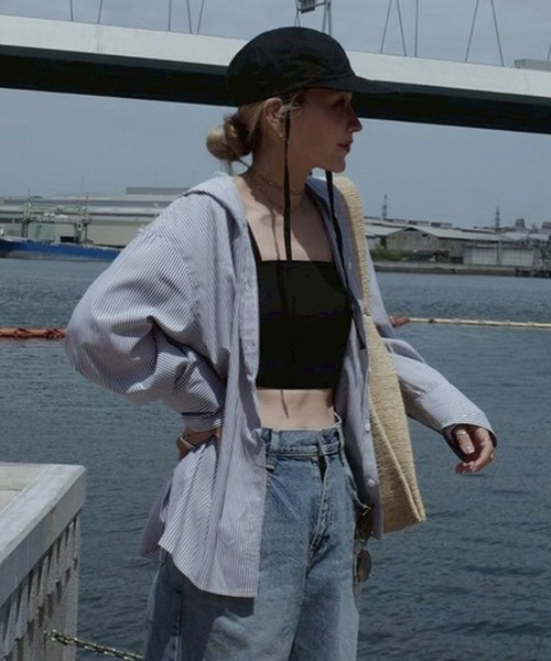 BAYFLOW(ベイフロー)の「【hidekaさんコラボ】ラッシュガードシャツフーディー(ラッシュガード・レディース・チャコール/ブルー・FREE)」の4枚目の写真