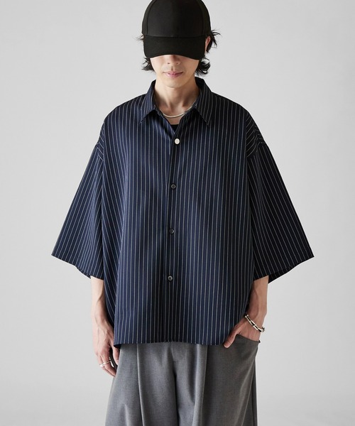 Lui's(ルイス)の「【Neucon】WIDE SLEEVE PINSTRIPE OVER SHIRT / ワイドスリーブピンストライプオーバーシャツ(シャツ/ブラウス・メンズ・ブラック/ホワイト/ネイビー・1/2)」の9枚目の写真