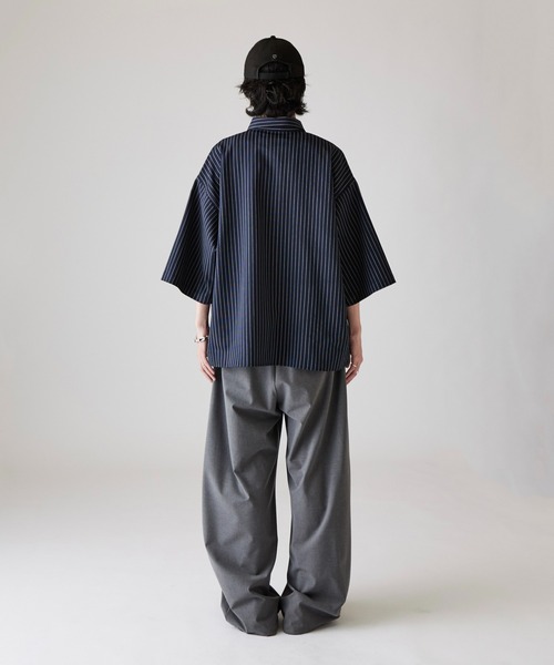 Lui's(ルイス)の「【Neucon】WIDE SLEEVE PINSTRIPE OVER SHIRT / ワイドスリーブピンストライプオーバーシャツ(シャツ/ブラウス・メンズ・ブラック/ホワイト/ネイビー・1/2)」の16枚目の写真