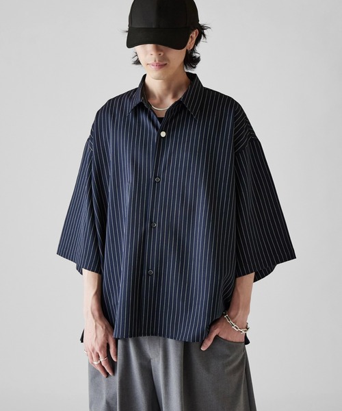 Lui's(ルイス)の「【Neucon】WIDE SLEEVE PINSTRIPE OVER SHIRT / ワイドスリーブピンストライプオーバーシャツ(シャツ/ブラウス・メンズ・ブラック/ホワイト/ネイビー・1/2)」の10枚目の写真