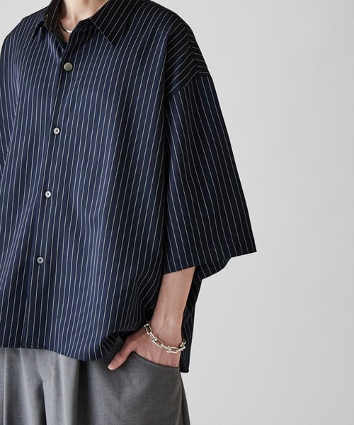 Lui's(ルイス)の「【Neucon】WIDE SLEEVE PINSTRIPE OVER SHIRT / ワイドスリーブピンストライプオーバーシャツ(シャツ/ブラウス・メンズ・ブラック/ホワイト/ネイビー・1/2)」の18枚目の写真